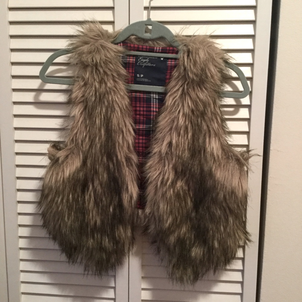 American Eagle Faux Fur Vest